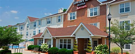 cheap motel are hotel room in bloomington indiana